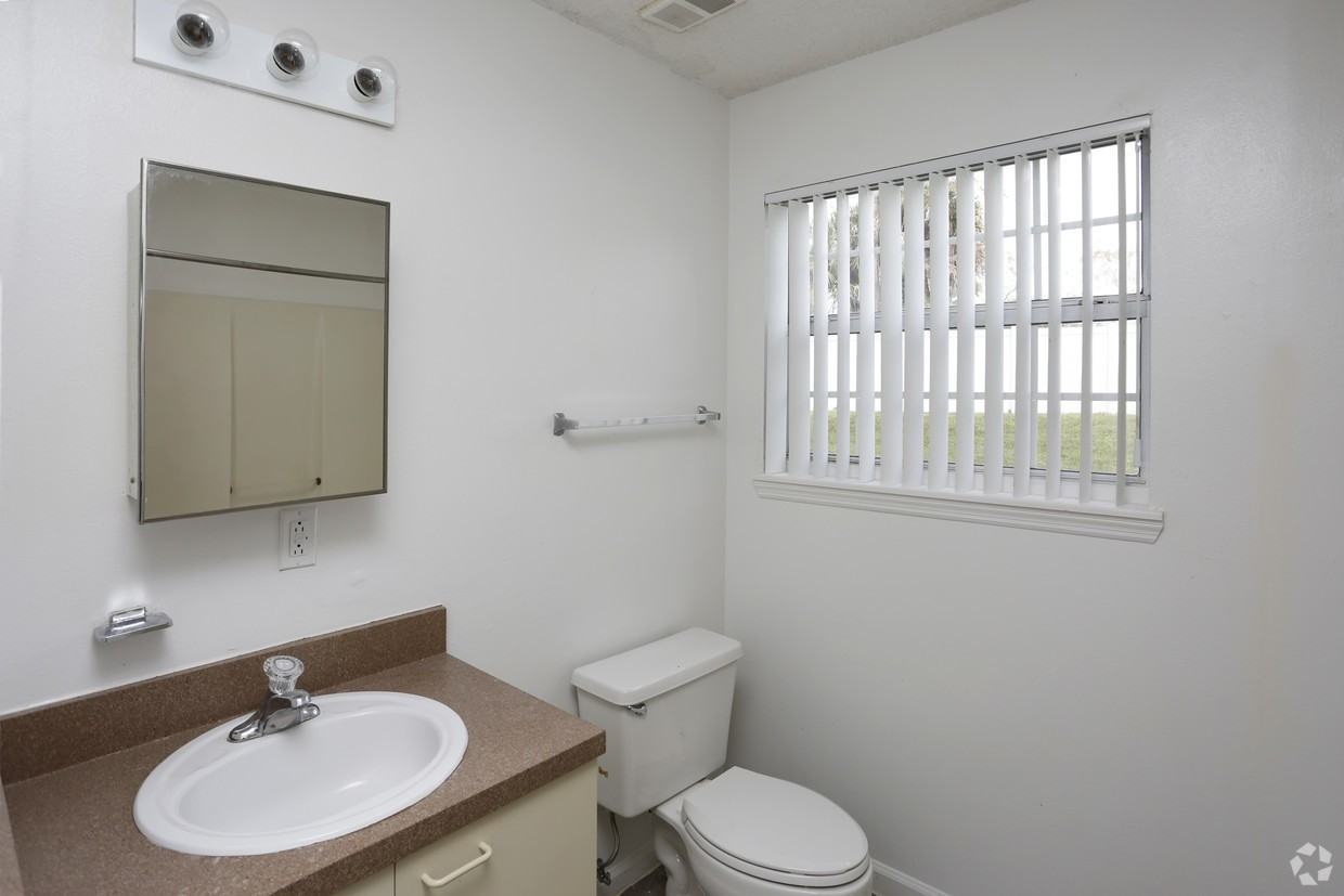 Citrus Meadows Apartments - Photo 6 of 50