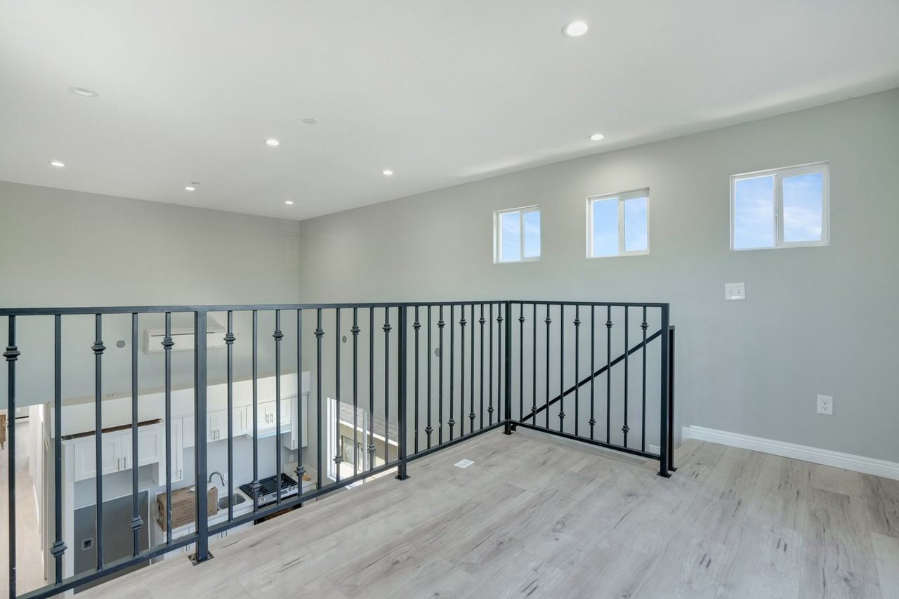 Jefferson Blvd - Photo 2 of 20