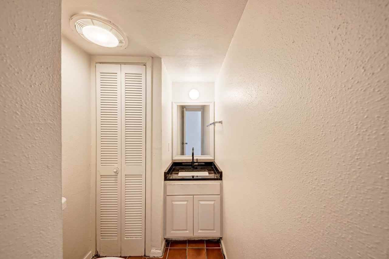 3102 Cedar - Photo 5 of 10