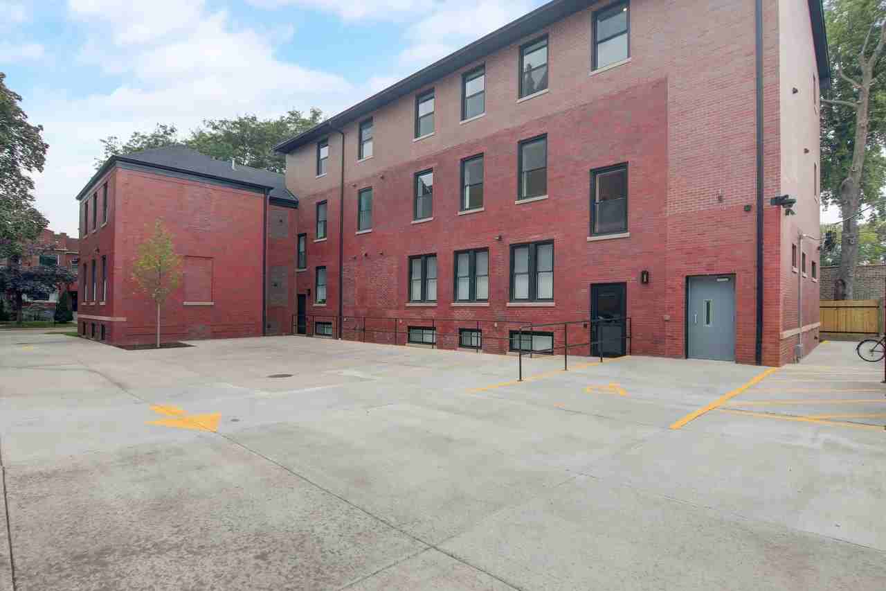 4927 N Claremont - "The Convent" - Photo 3 of 3