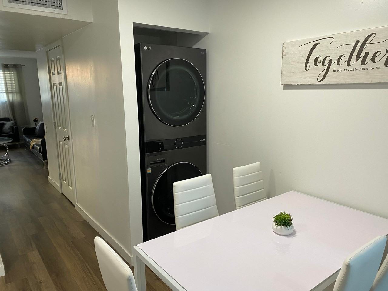 Look & Lease Move in Specials! - Photo 2 of 15