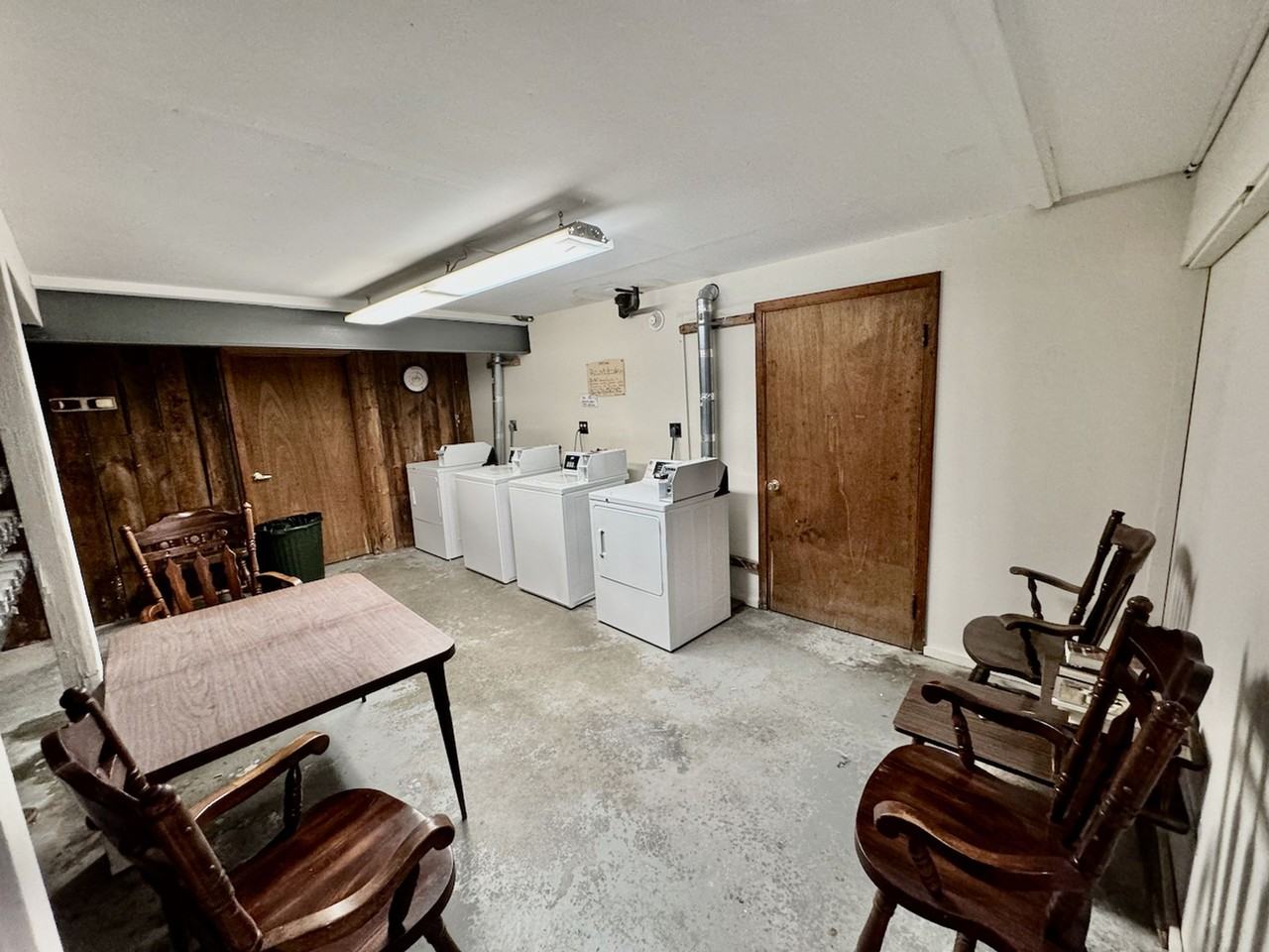 21 Dwight st - Photo 4 of 13