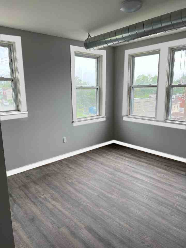 602 Morgan Street - Photo 4 of 10
