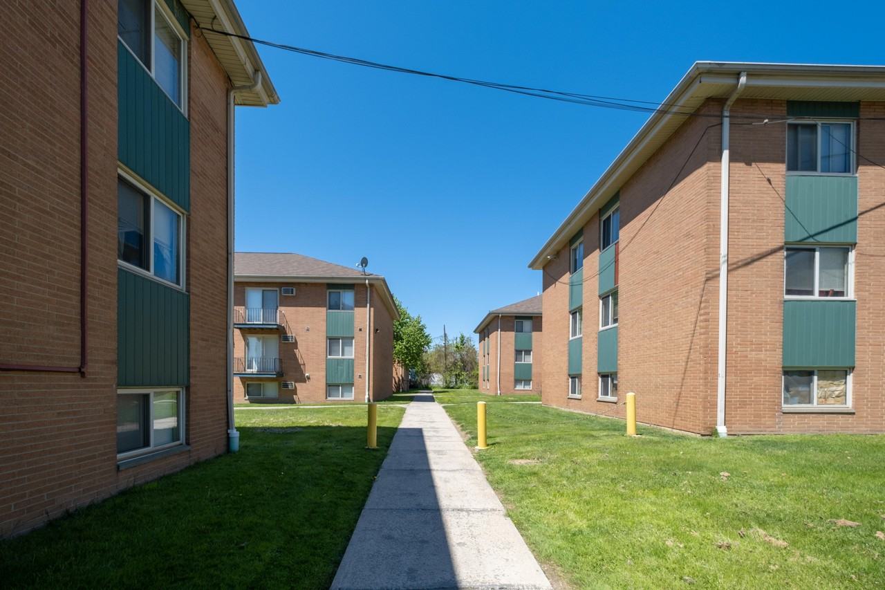 Enjoy the charm of Brooklyner Bay! - Photo 2 of 40