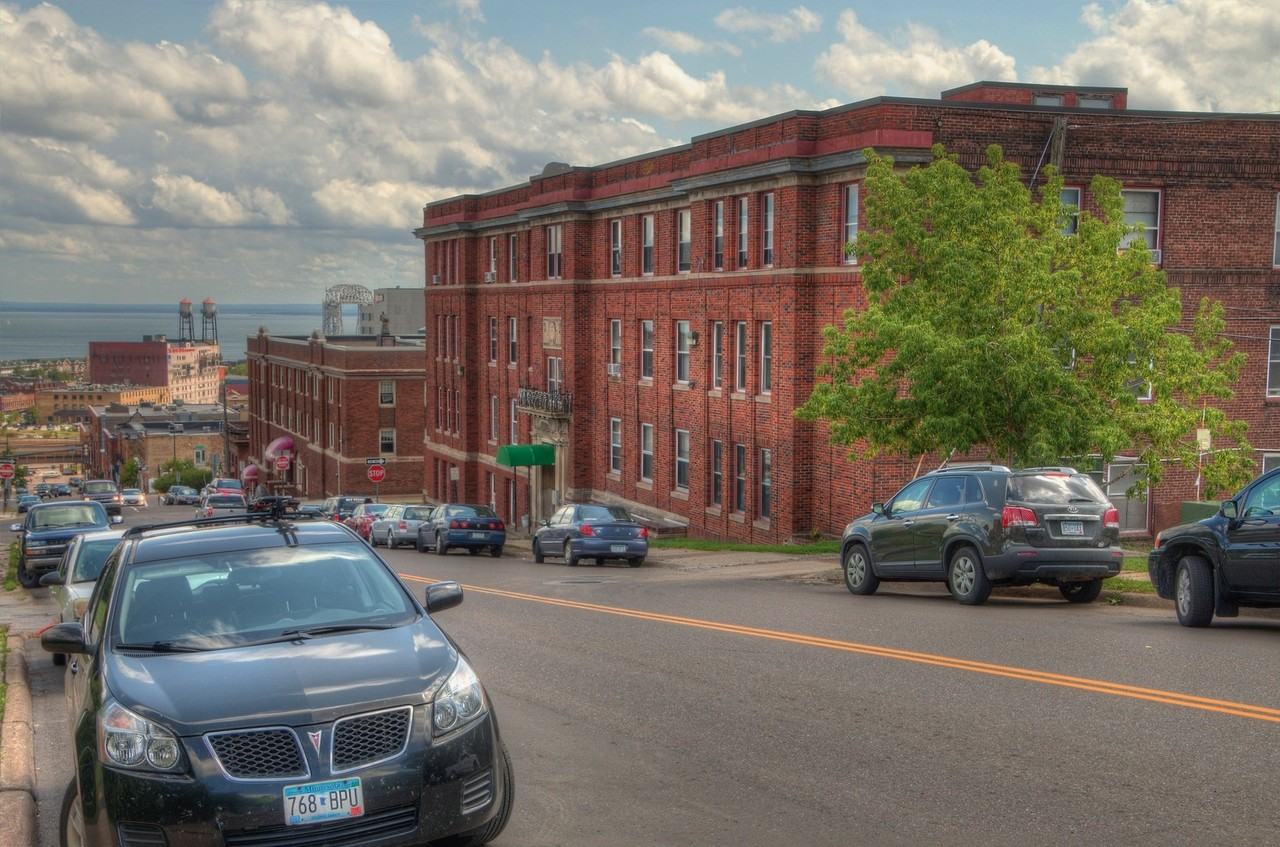 Cascade Apartments - Photo 5 of 38