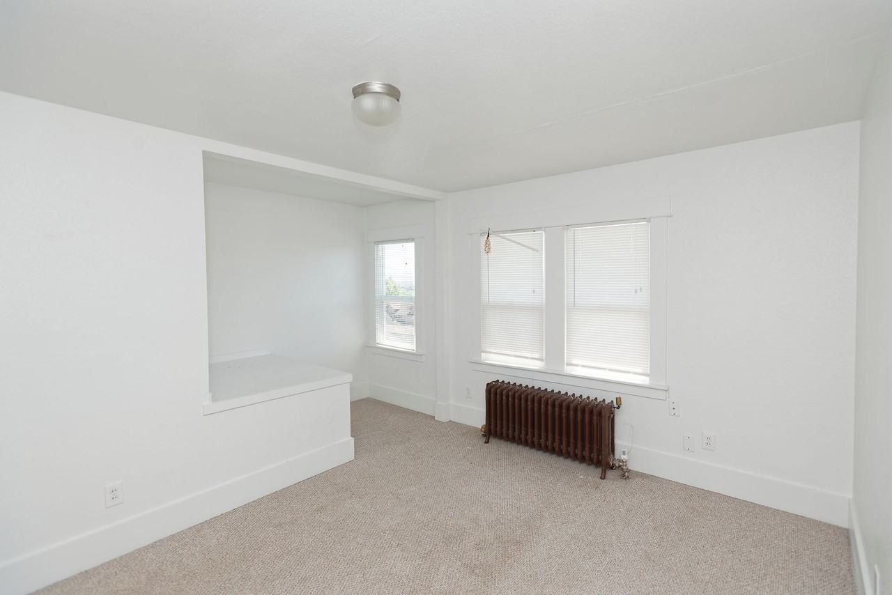 Seattle R/E-817 - Photo 6 of 6