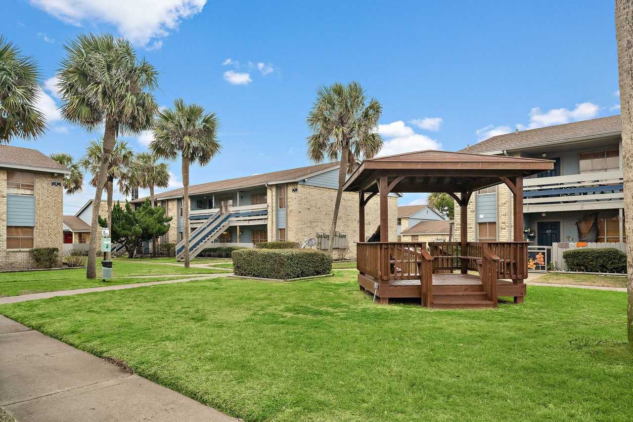 Somerset Village - Photo 6 of 41