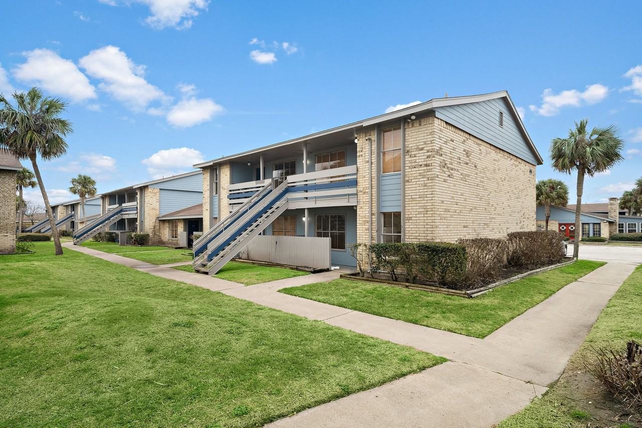 Somerset Village - Photo 7 of 41