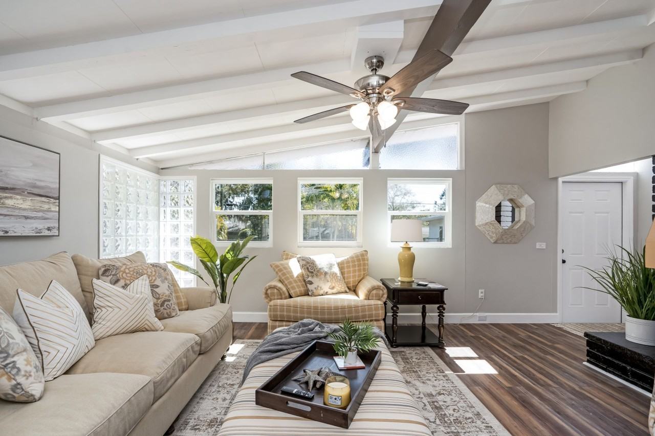 MAVEs VACA 2213 Wason Road 5 bedroom 3 bath - Photo 4 of 35