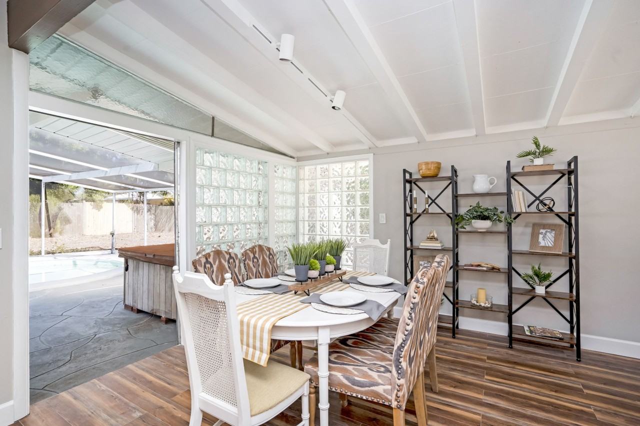 MAVEs VACA 2213 Wason Road 5 bedroom 3 bath - Photo 6 of 35