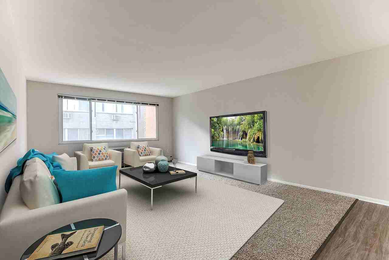 2421 Pillsbury Apartments - Photo 2 of 16