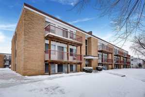 featured image of 2441 Youngman Ave