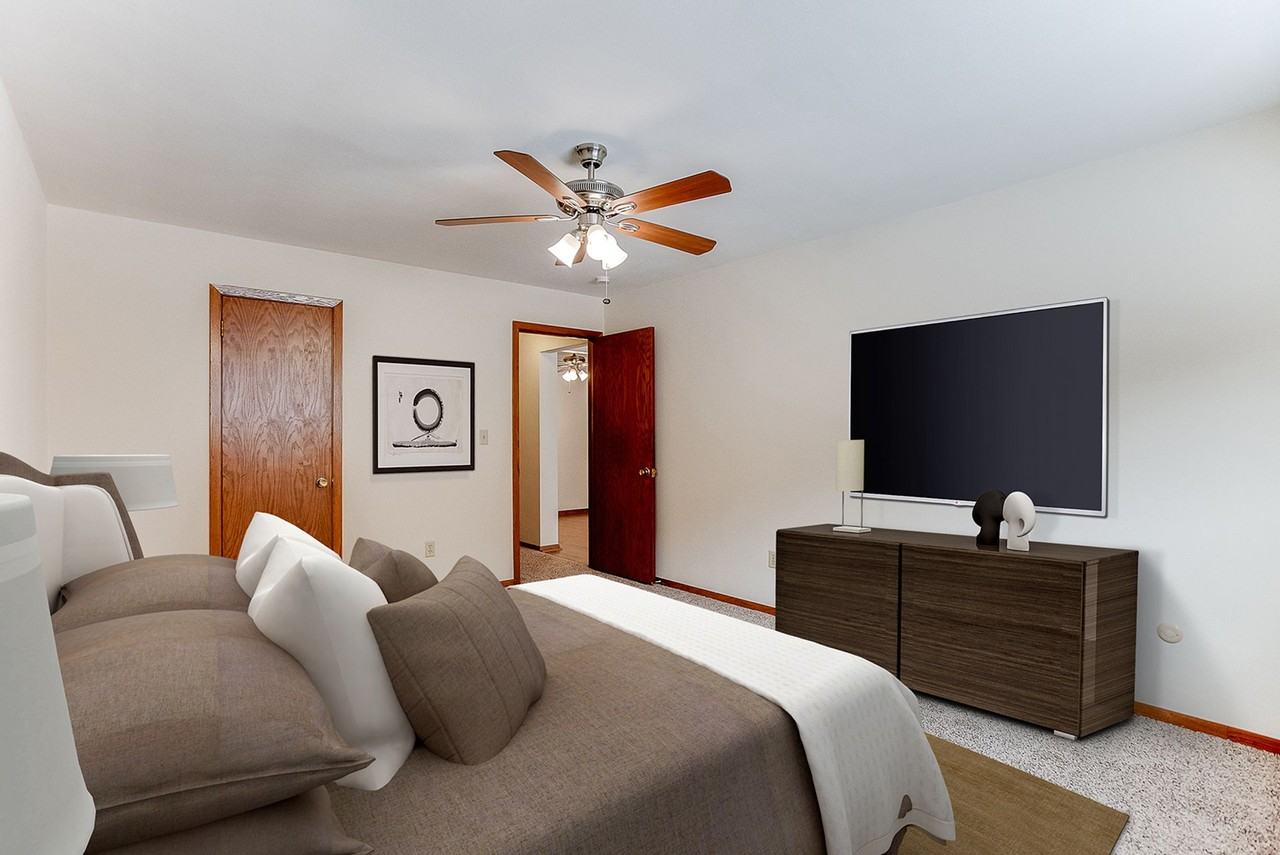 Mark Court Apartments - Photo 4 of 33