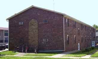 featured image of 406 E 11th St