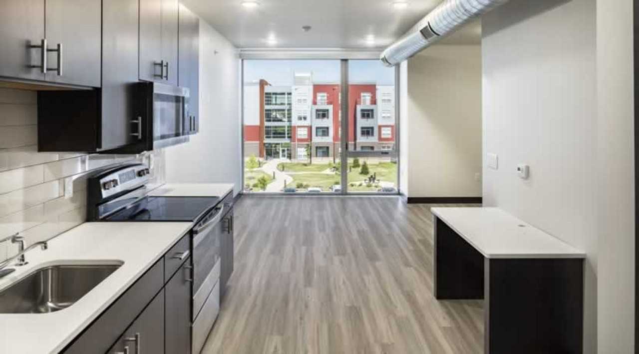 IA City Lofts - Photo 6 of 28