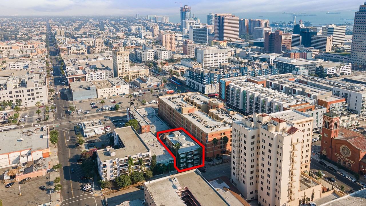 330 Cedar Avenue - Photo 5 of 15