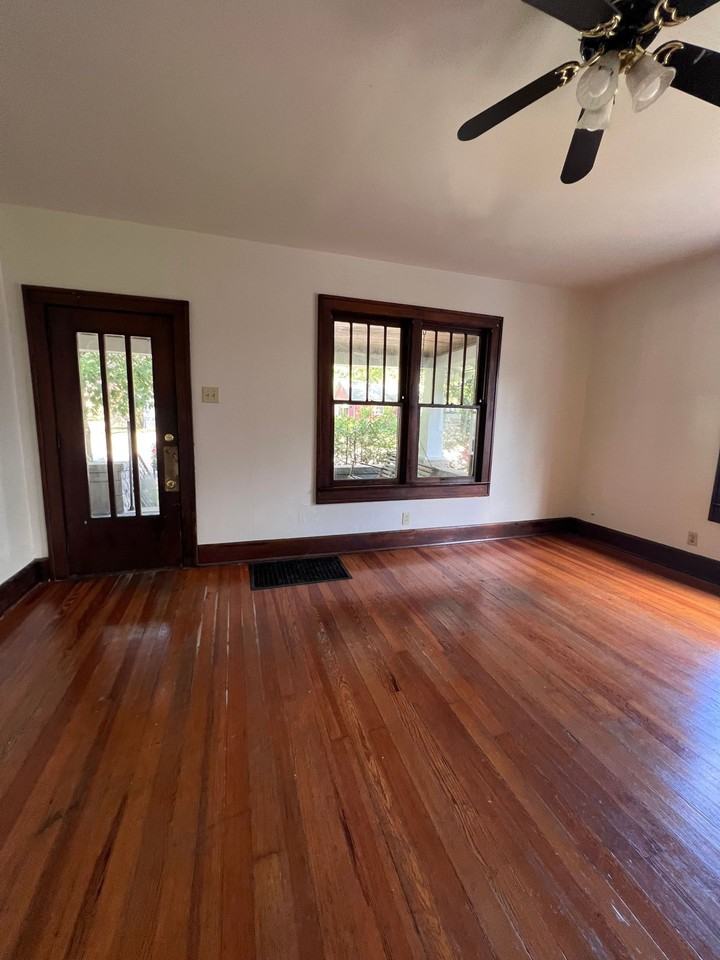 402 E 1st Street - Photo 3 of 16