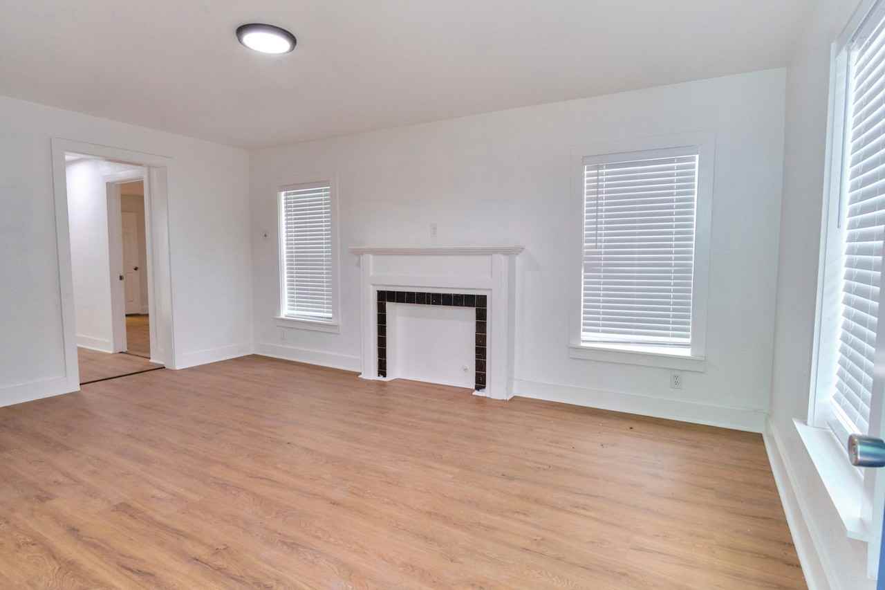 1533 10th St - Photo 4 of 11