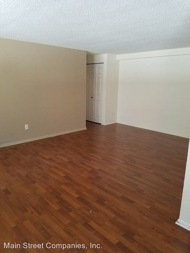 Granite Falls at Silver Lake Apartments 2130 County Road E W, Arden