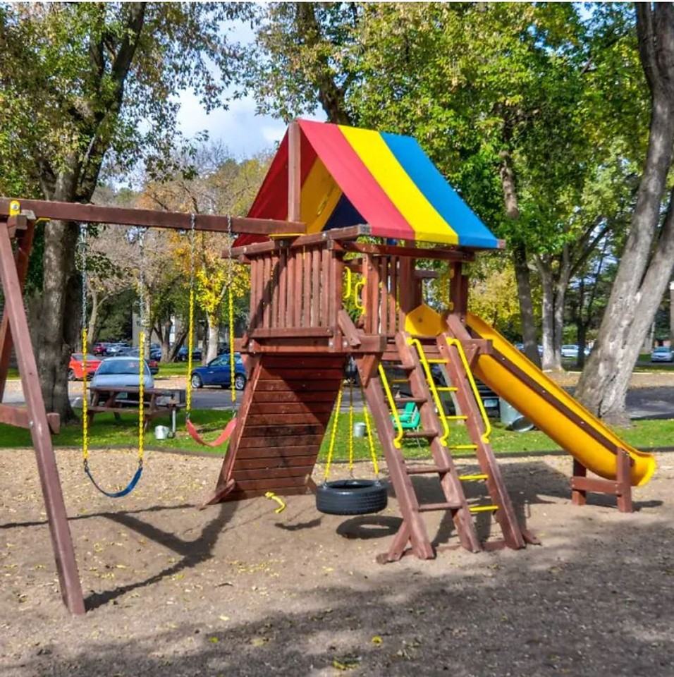 Burnsville Pointe - Photo 3 of 6