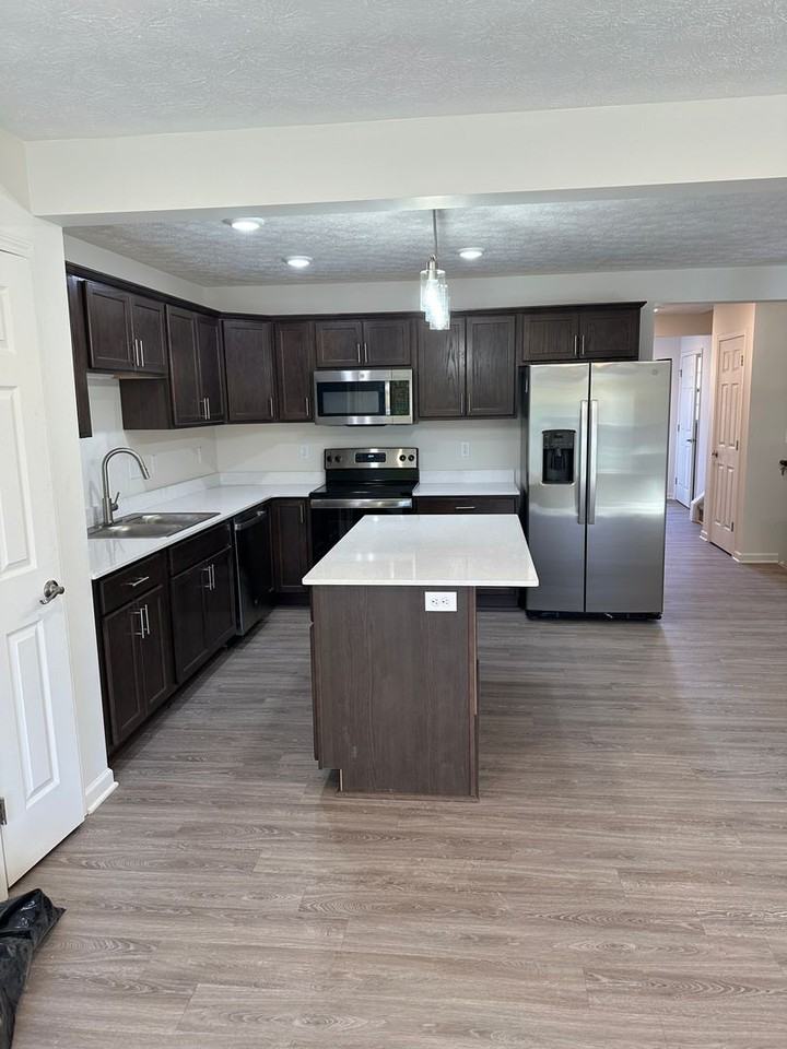 Creekwood Townhomes - Photo 5 of 22