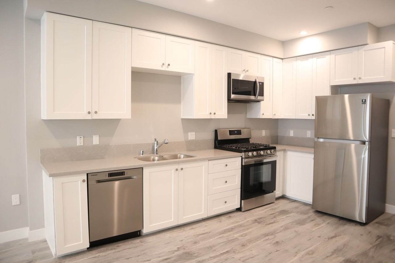 Bunker Heights Apartments - Photo 4 of 20