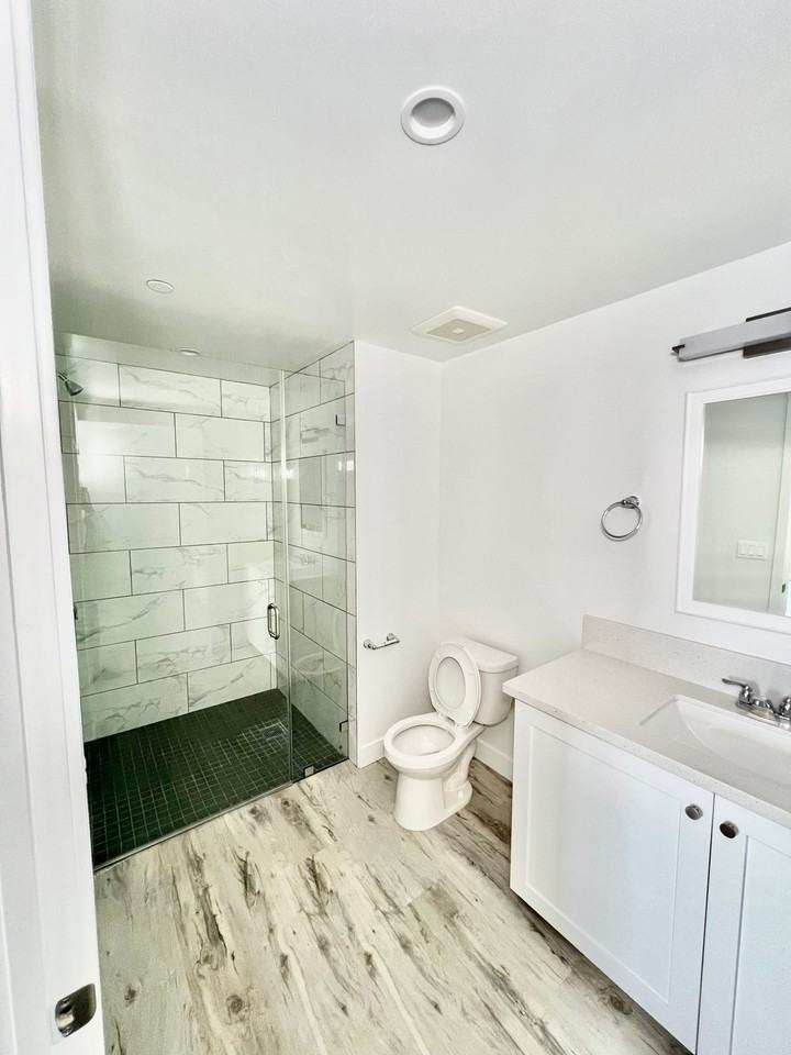 Bunker Heights Apartments - Photo 5 of 20