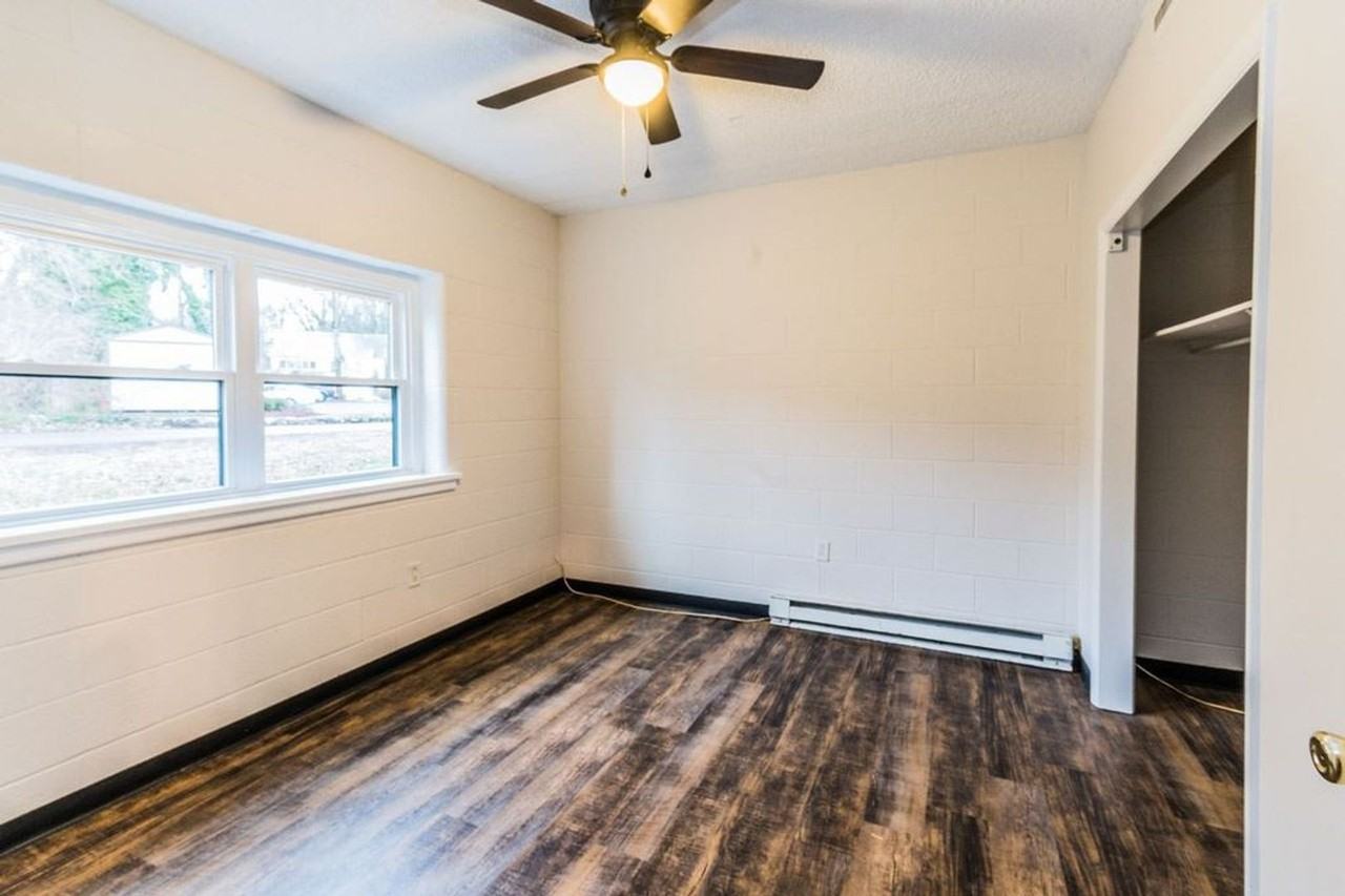 1555 Chestnut Street - Photo 5 of 9