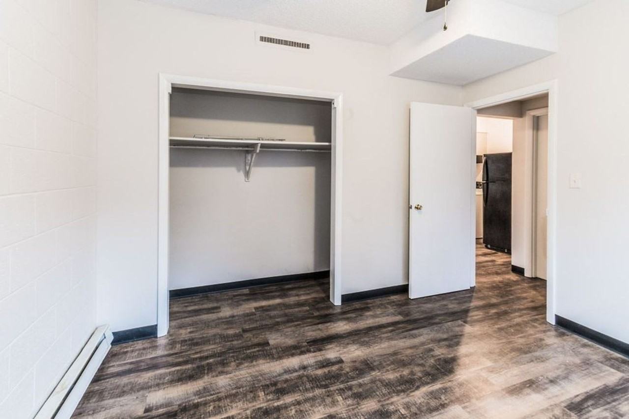 1555 Chestnut Street - Photo 6 of 9