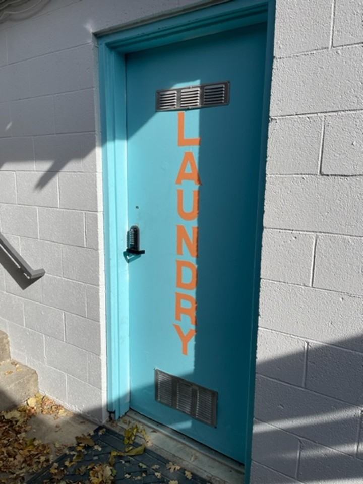 trin1100 - Photo 2 of 2