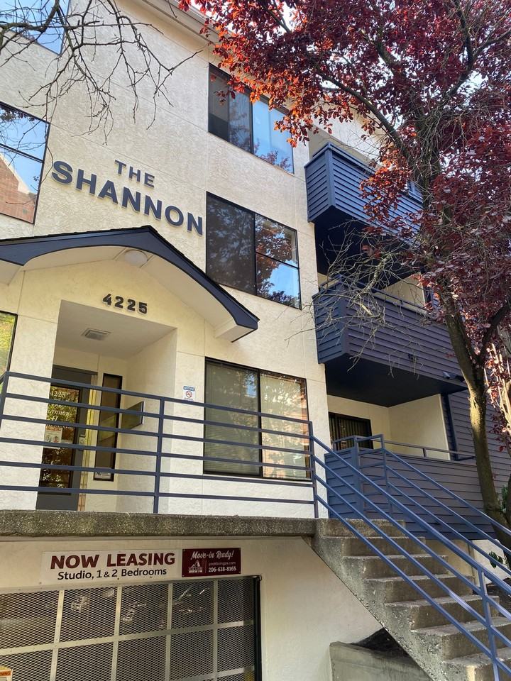 Shannon 2 Apartments - Photo 4 of 23