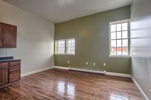 featured image of 1841 N 3rd St