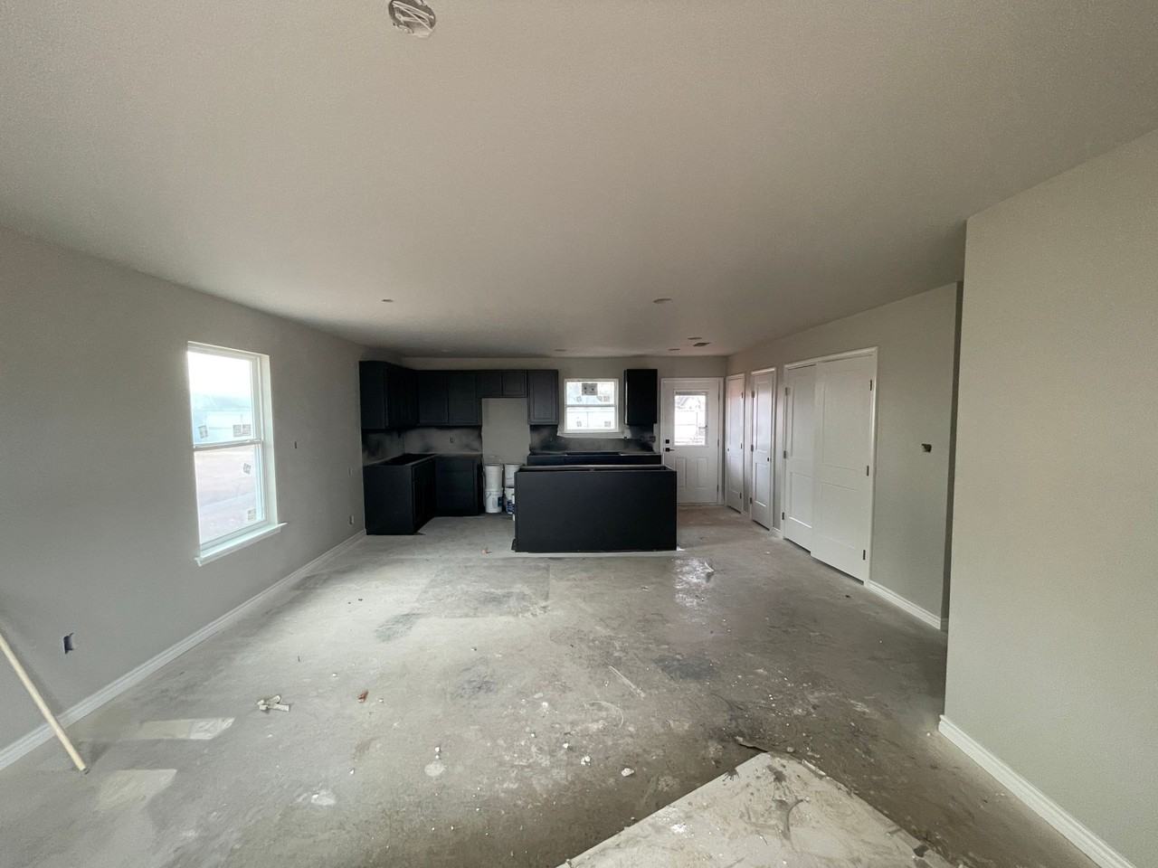 TLC CONDOS - Photo 2 of 14