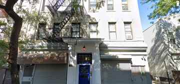 featured image of 2403 Cambreleng Avenue