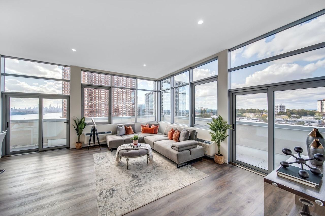 The Pinnacle Fort Lee - Photo 3 of 36