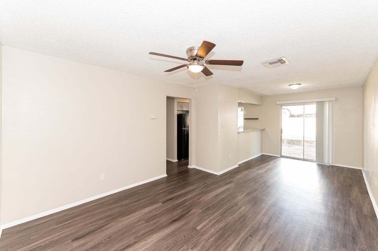 Boerne living without the Boerne price - Photo 2 of 3