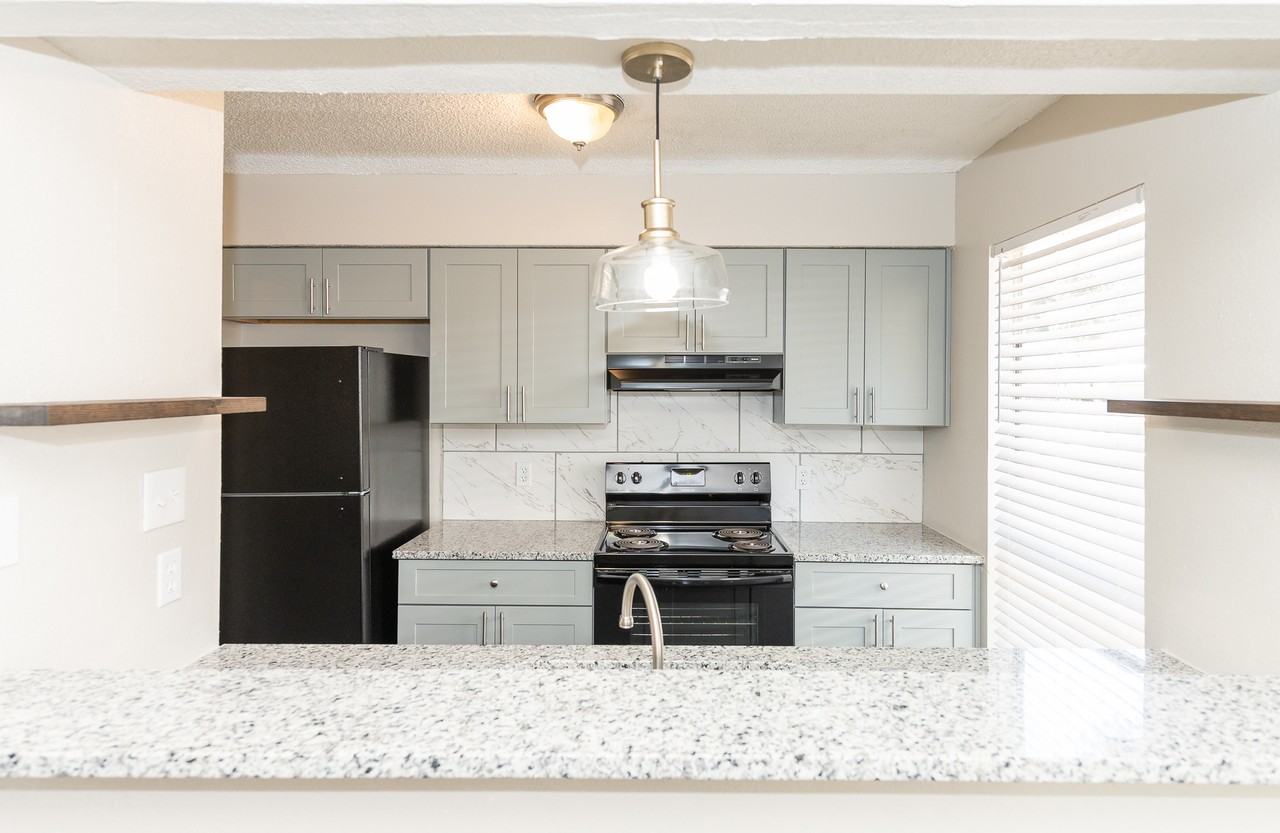 Boerne living without the Boerne price - Photo 3 of 3