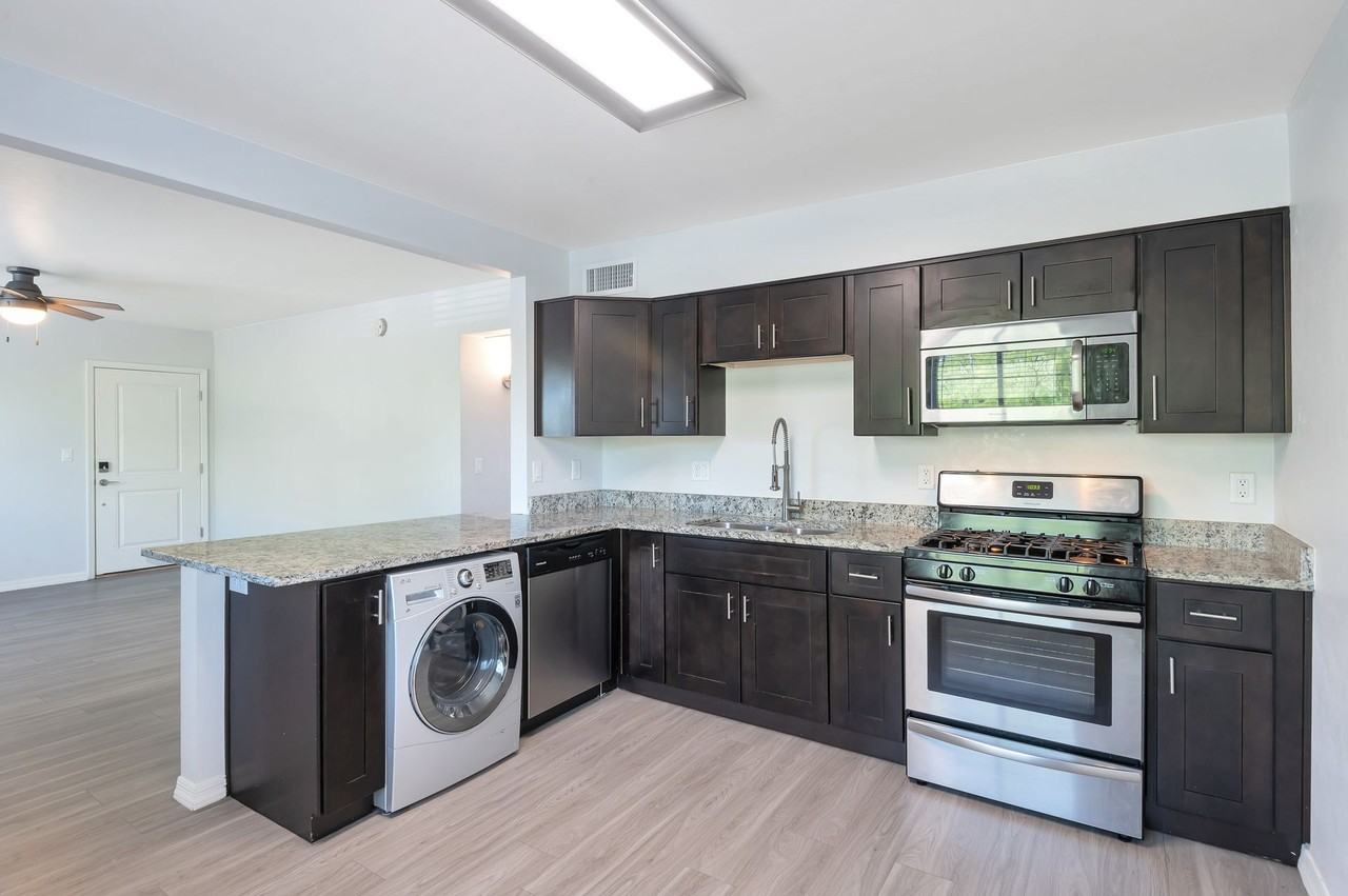 Sonoran On 9th - Photo 7 of 40