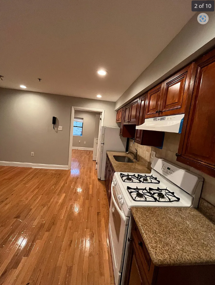 1514 Fairmount Ave Unit 3 - Photo 4 of 9