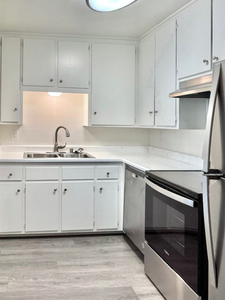 Third Ave - Photo 3 of 35