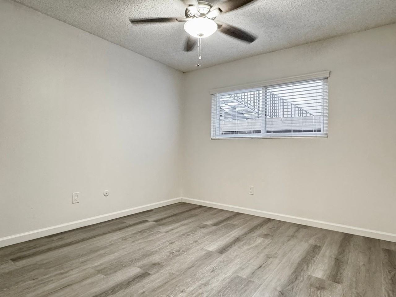 Third Ave - Photo 5 of 35