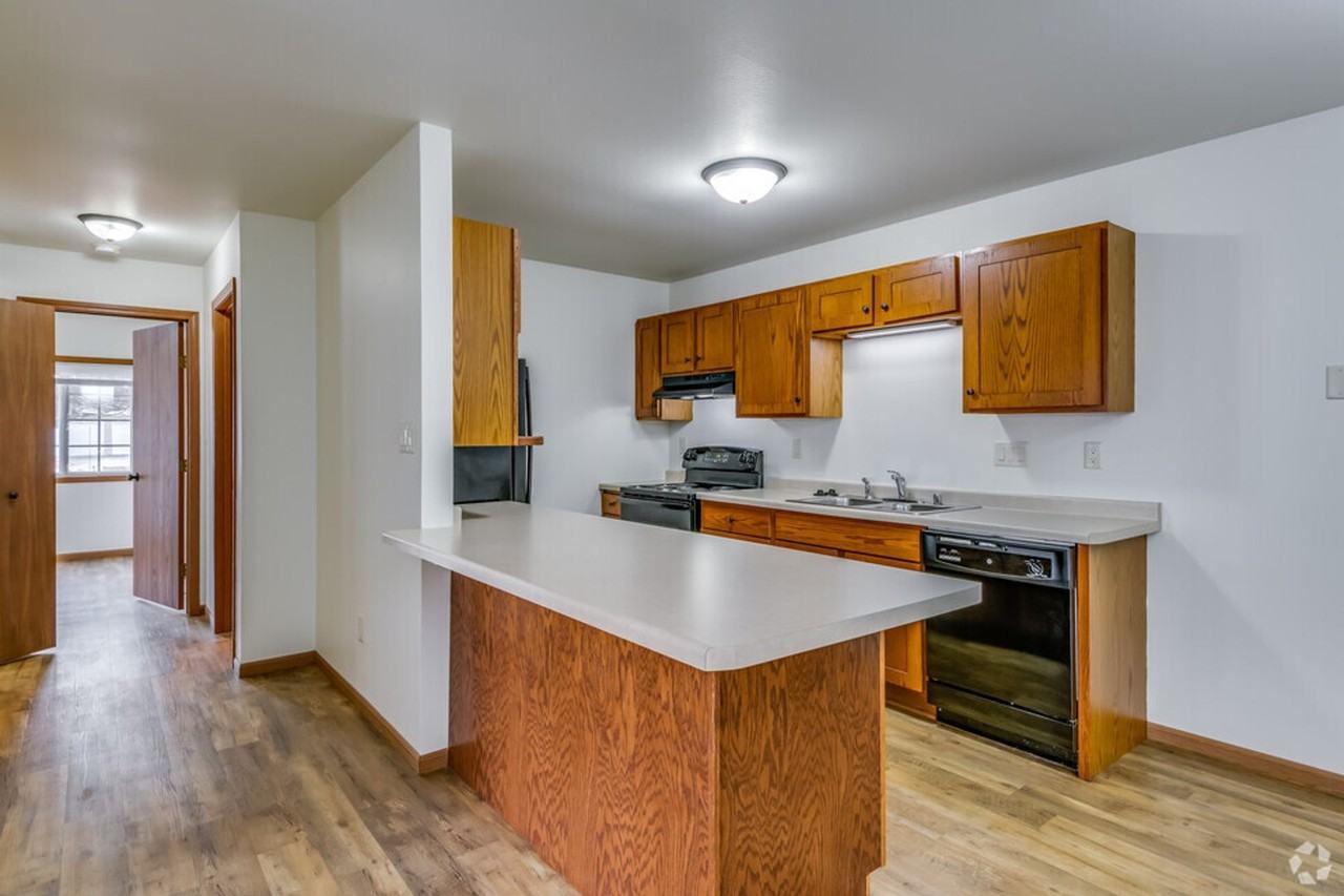 Northern Pines - Photo 6 of 50