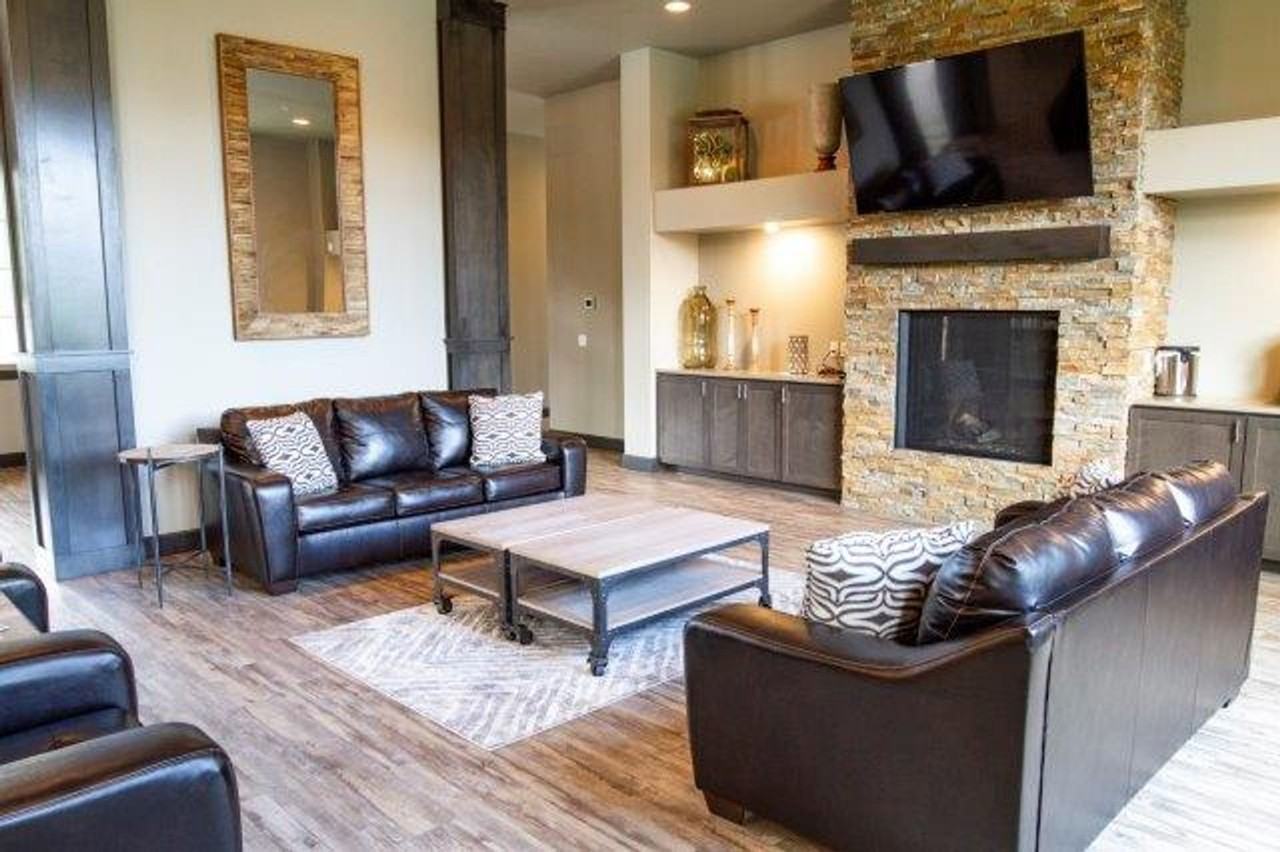 4882 Rural Rd Sw - Photo 3 of 50