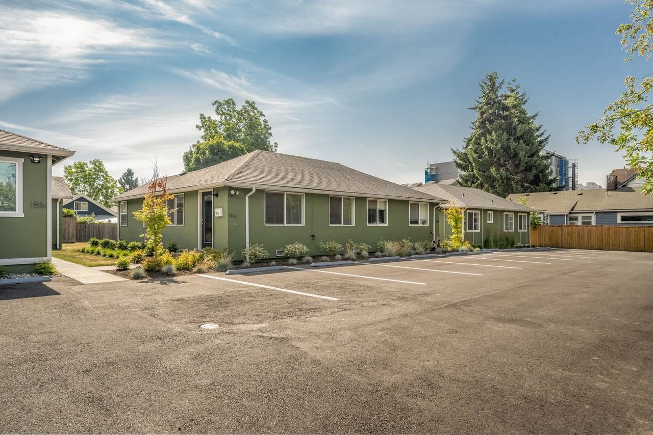 Carbon House 1510 - Photo 3 of 6