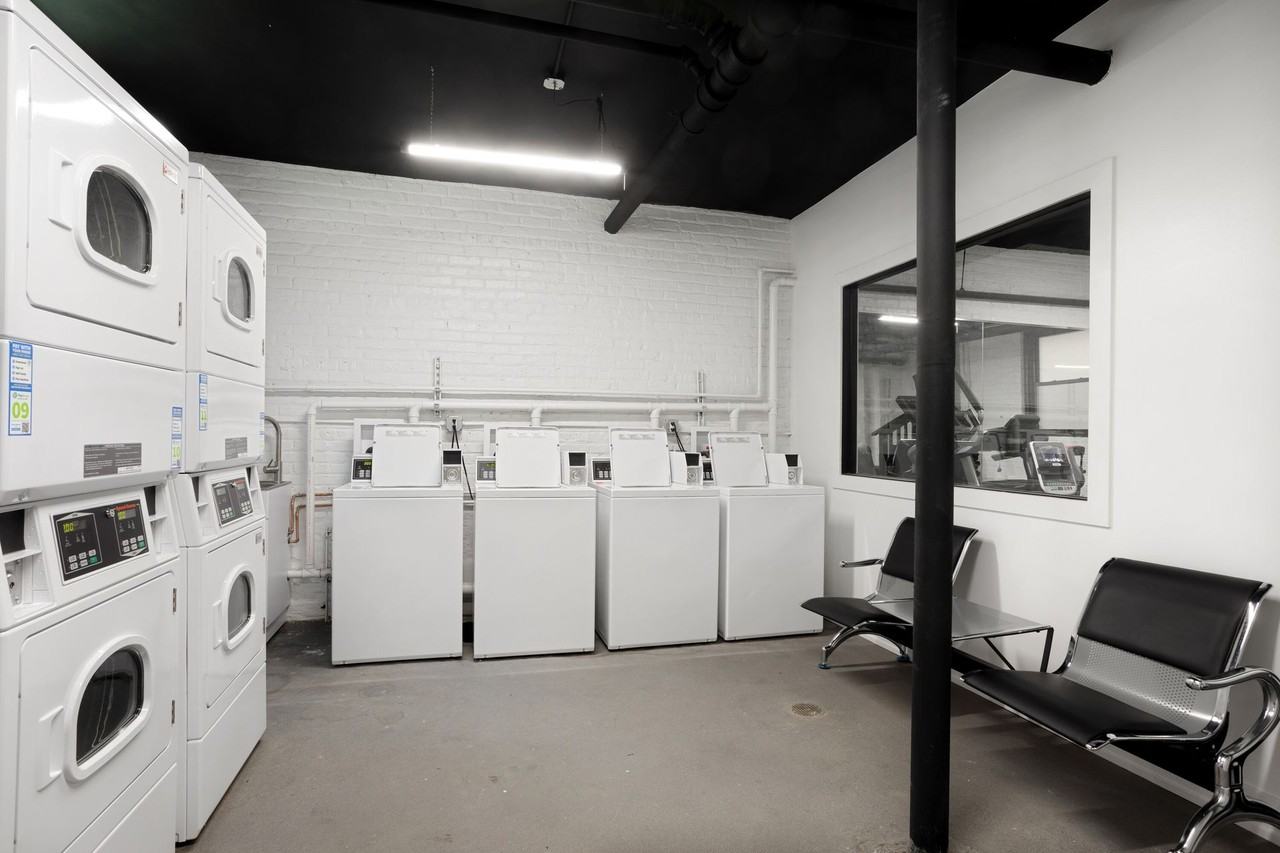 The Juneway Terrace - Photo 5 of 40