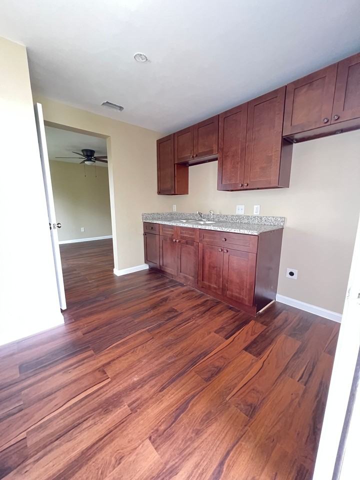 2801 6th Street - Photo 2 of 7