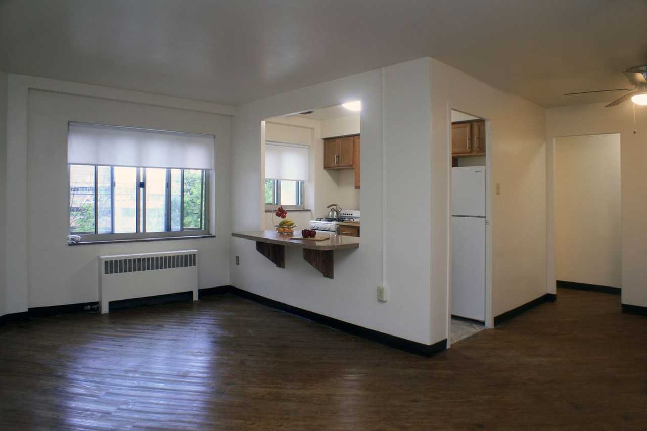 Amberson Gardens - Photo 4 of 21