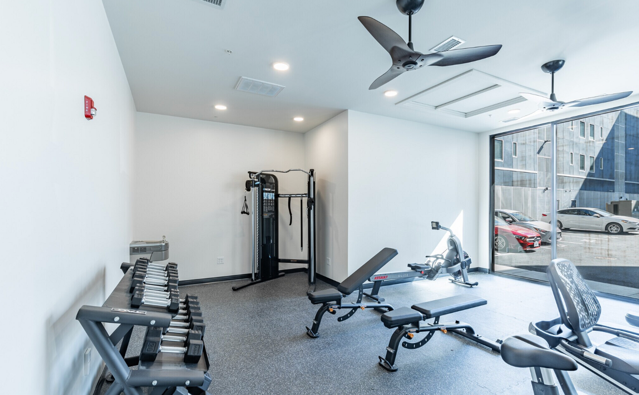 512 Hull Street - Photo 6 of 24