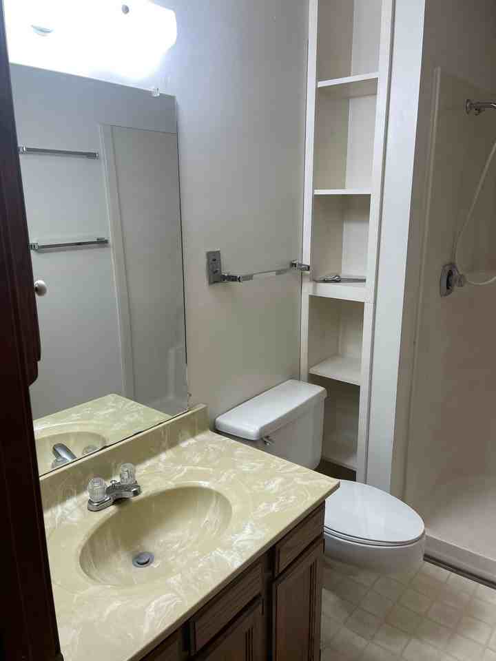 TABLE ROCK VILLAGE - Photo 2 of 6