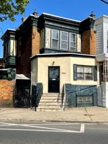 Bright Strawberry Mansion Apartment Close to Fairmont Park - Photo 1 of 1